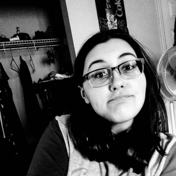 Meet your Posher, Alana - Picture 1 of 1